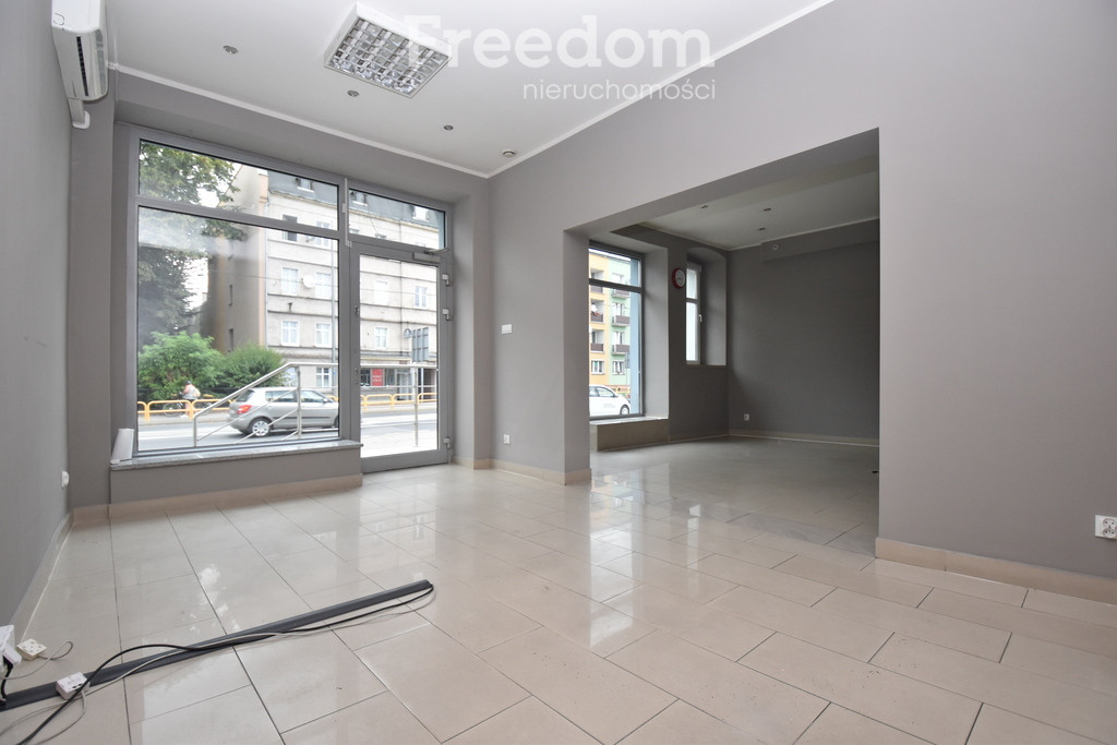 Lokal handlowo-usługowy na wynajem 58 m² - Widok 5
