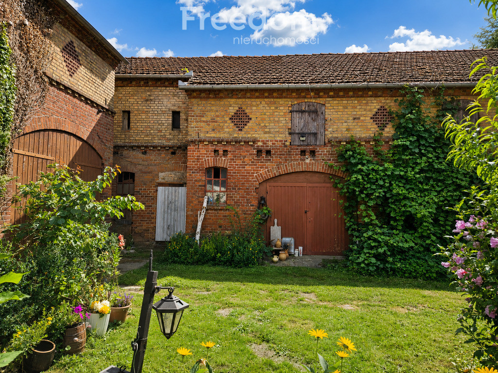 Obiekt magazynowo-usługowy 384m² | Jeziory (S3/A2) - Więcej