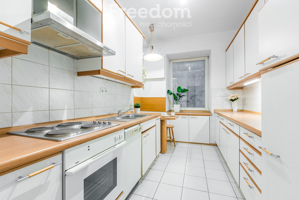 Apartment in Warszawa, Koszyki, Śródmieście - Więcej