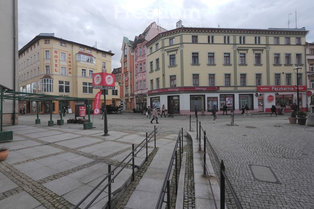 Atrakcyjny lokal usługowy w centrum Jeleniej Góry - Widok 2