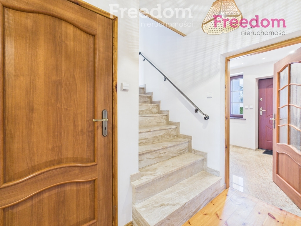 Dom w zabudowie szeregowej w spokojnej lokalizacji - Widok 6