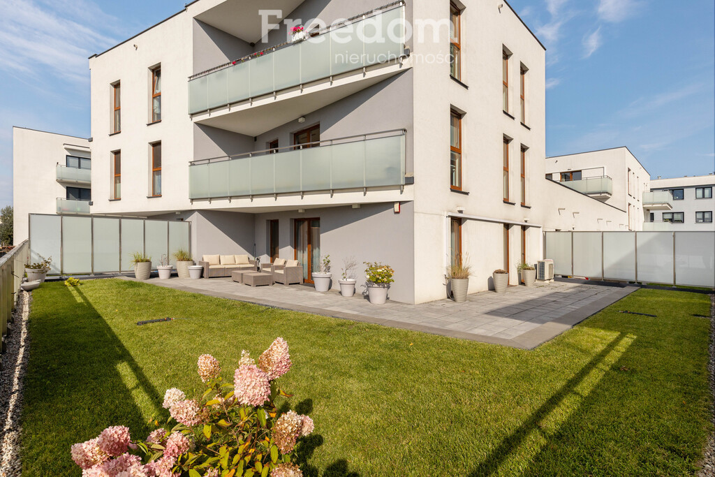 Luksusowy apartament 63,5 m2 z tarasem i ogrodem 134 m2 na 1 piętrze