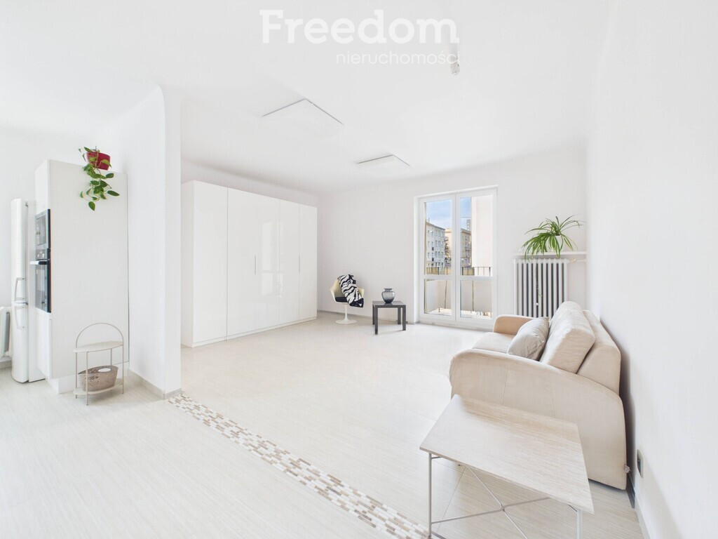 Na sprzedaż mieszkanie/kawalerka 38m2 ul. Narutowicza, balkon, piwnica