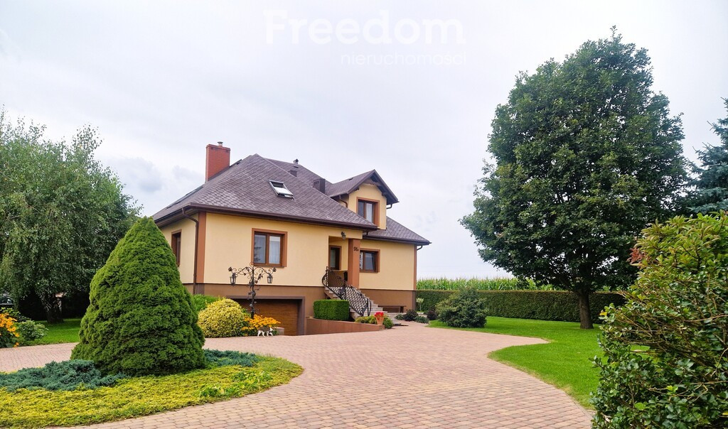 Hiša, 363 m², zemljišče 17101 m²