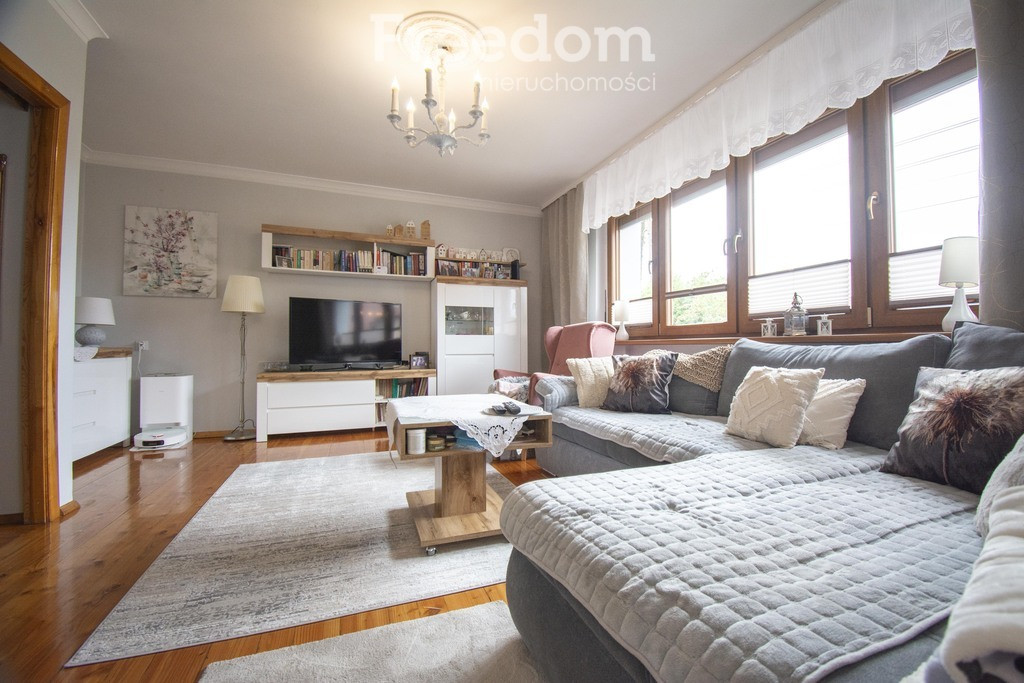 Zadbany bliźniak z działką 592 m²/Piękny ogród