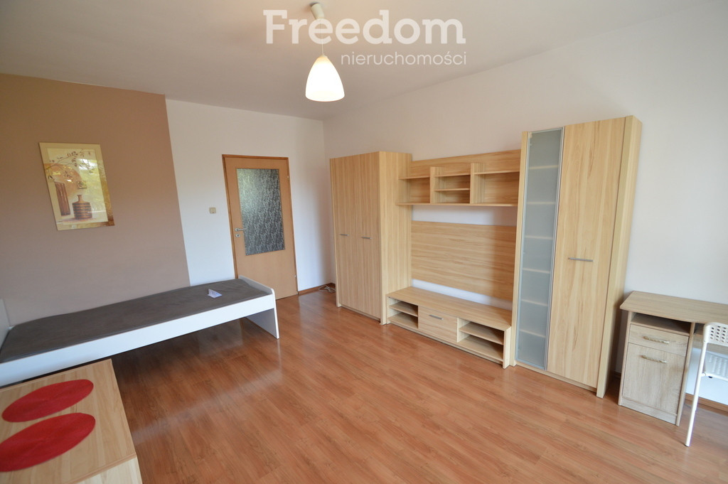 Apartment in Opole, Dzielnica Górska, Śródmieście - Widok 3