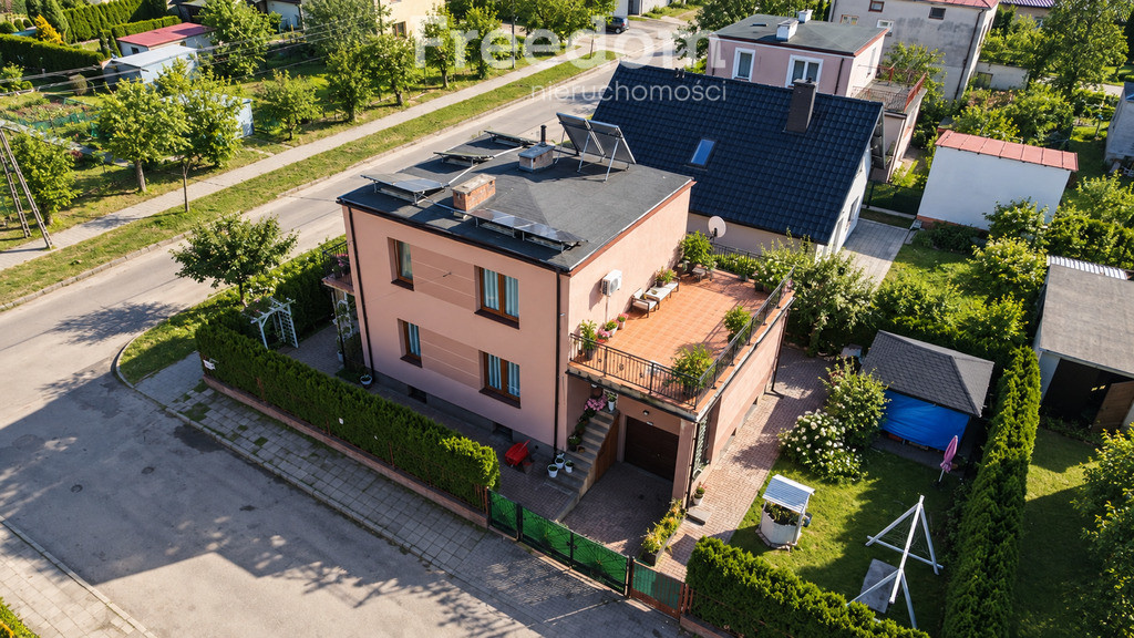Будинок, 140 m², ділянка 377 m²