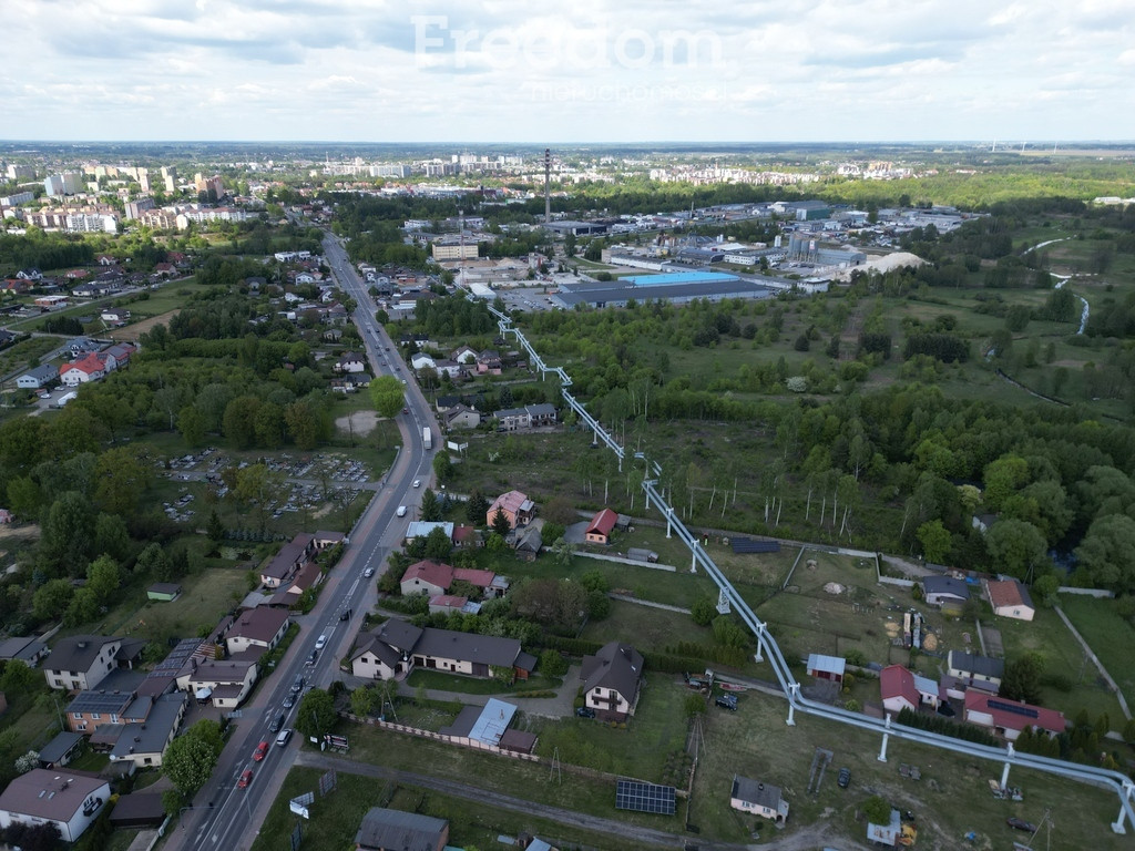 Działka z zabudowaniami - Więcej
