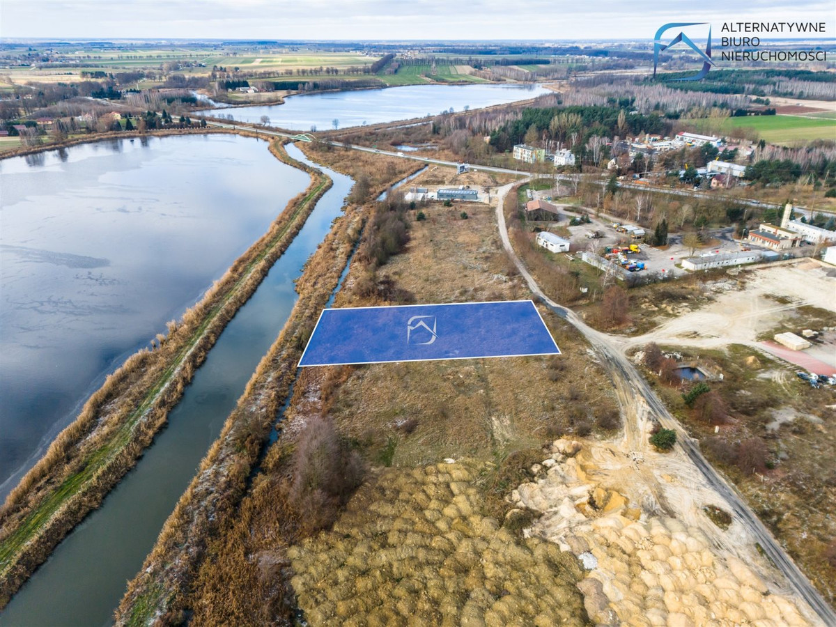 Działka 4393 m² - produkcja, składy i magazyny - Więcej