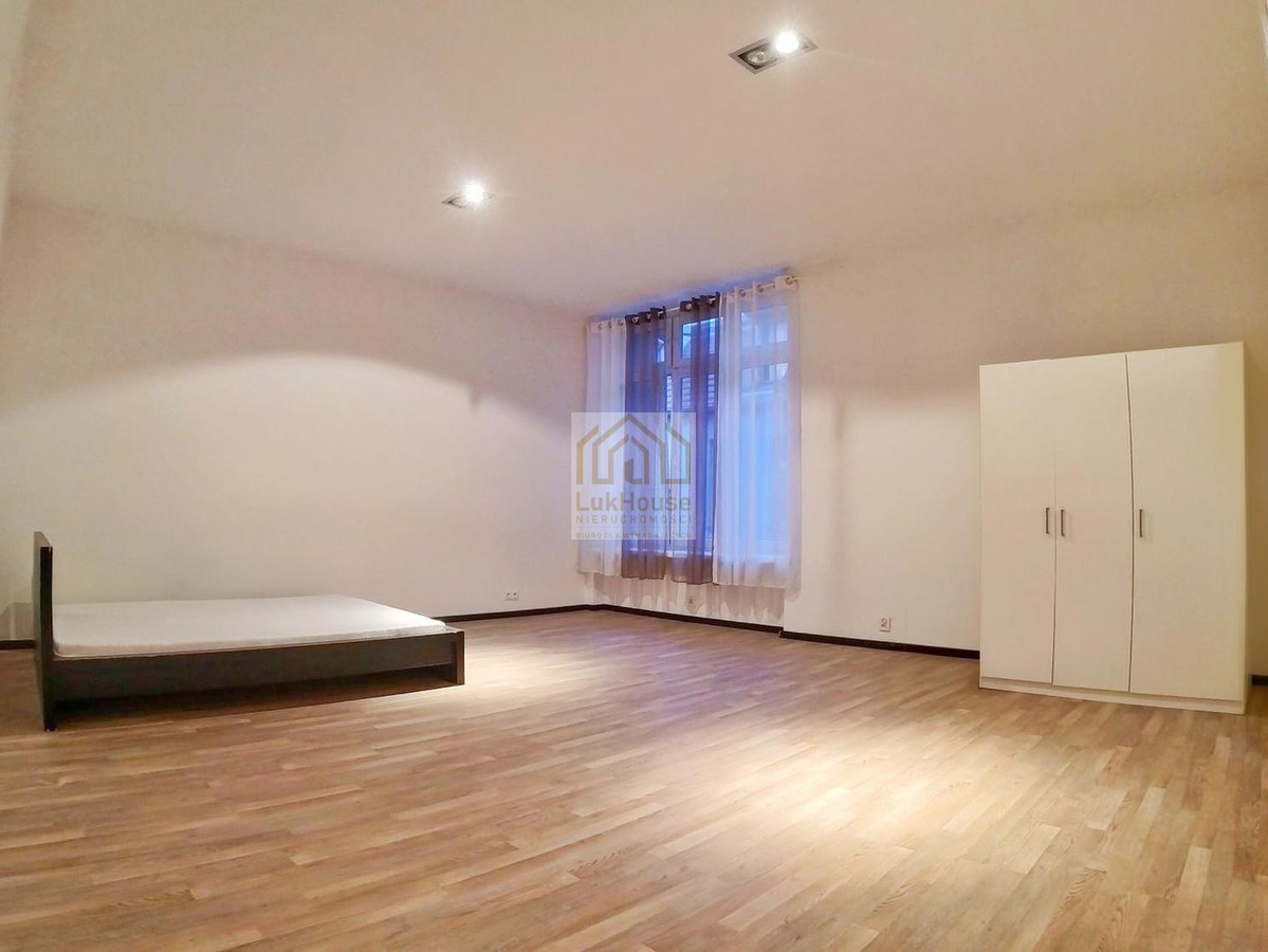 PRZESTRONNA KAWALERKA W CENTRUM BYTOMIA - 50,40M2 - Widok 3