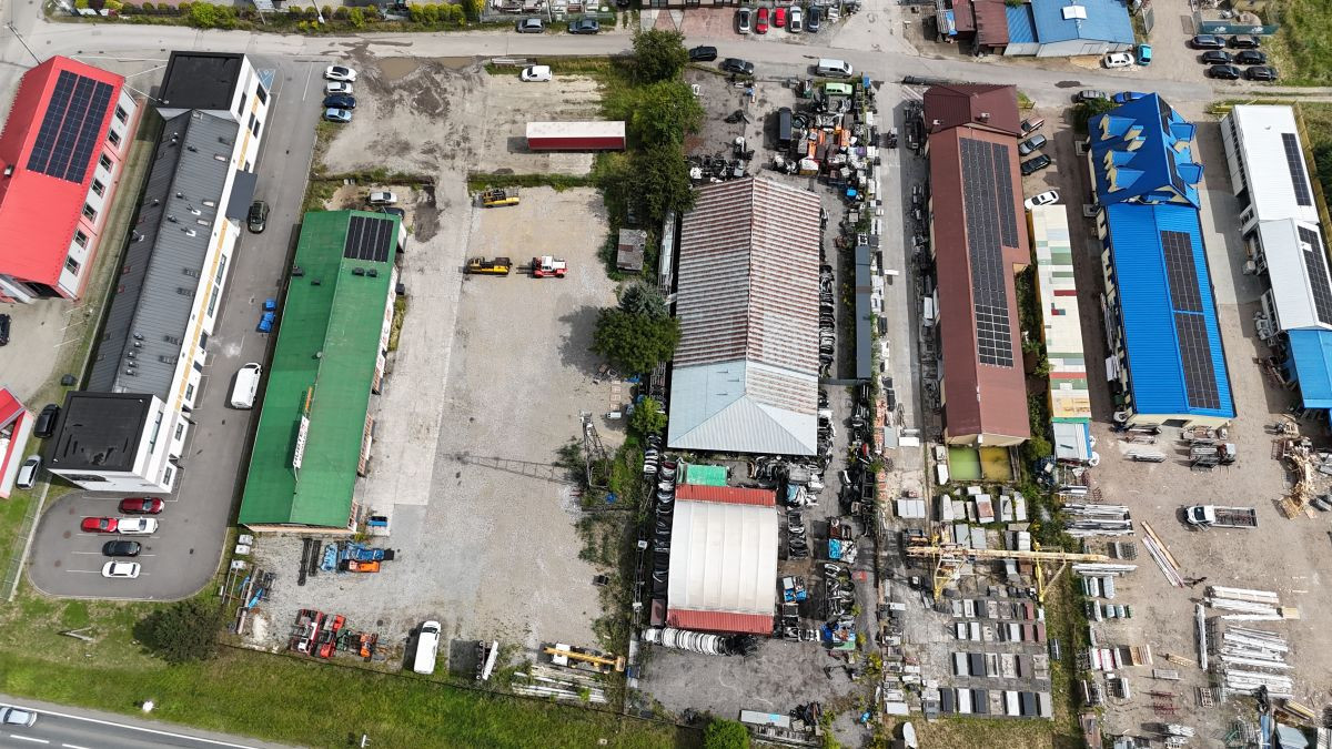 Obiekt na sprzedaż, Niepołomice, 560.00 m² - Widok 2