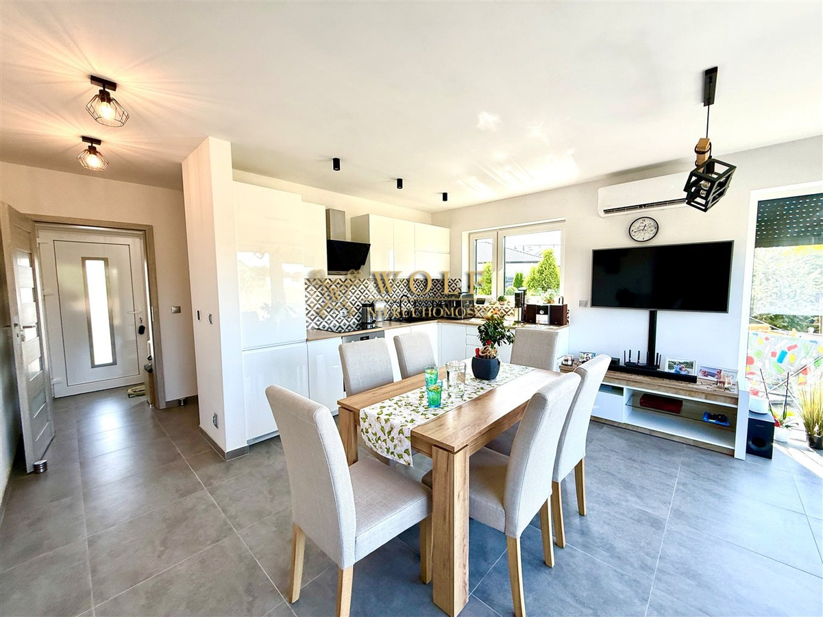 Bliźniak z garażem- działka 435 m2