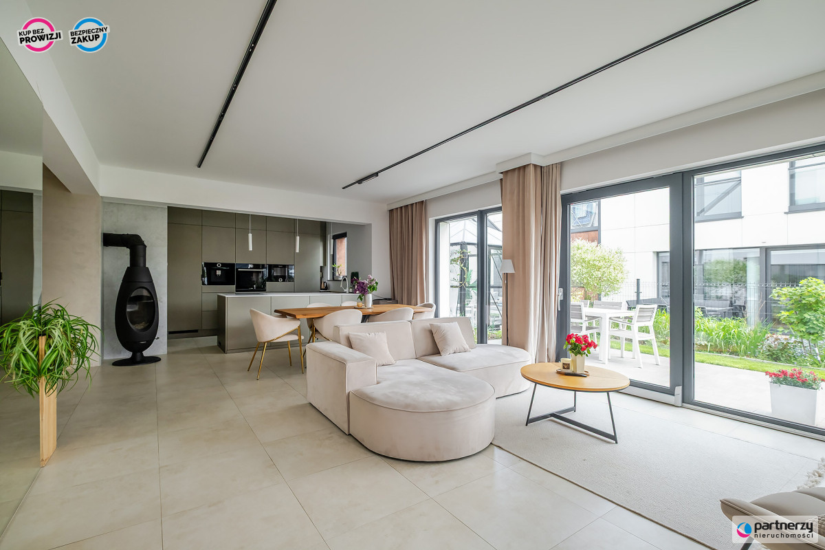 House, 151 m², land 270 m²