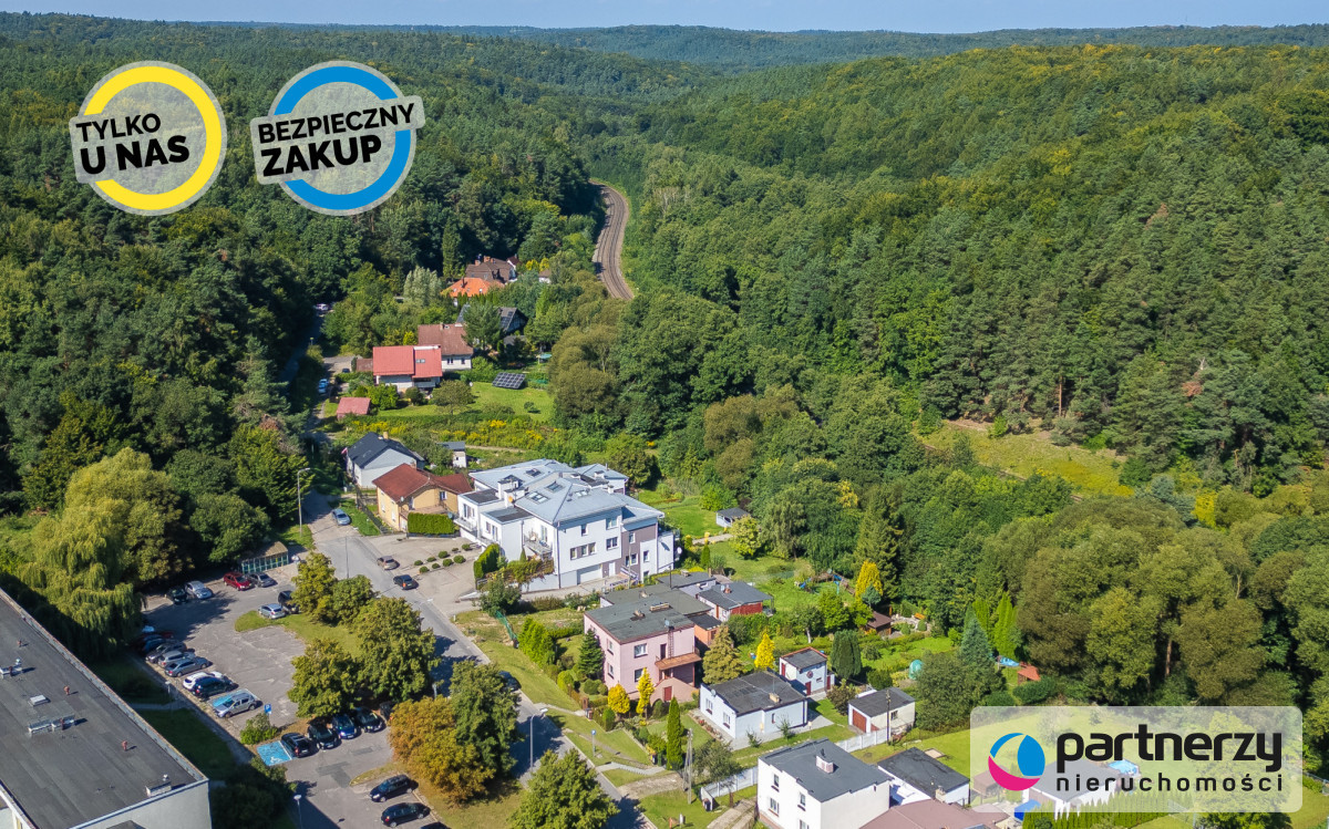 Duża działka z domem w Gdyni Karwinach