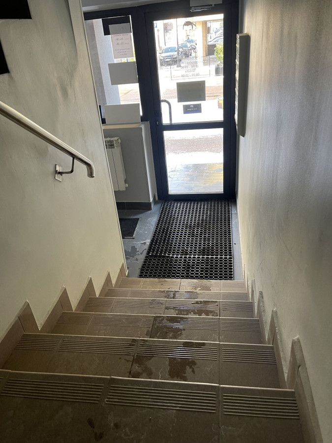 Wynajmę lokal 10 m² usługowo-biurowy, parter-Grodzisk Mazowiecki-ul.11-Listopada - Widok 3