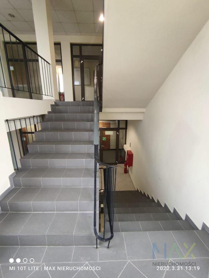 lokal w wyremontowanym biurowcu - Widok 5