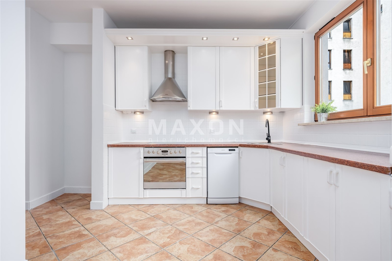 Apartment in Warszawa, Muranów, Śródmieście - More