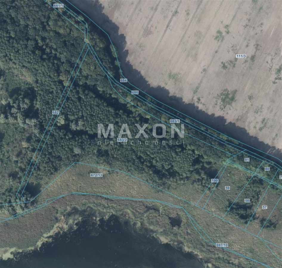 PIĘKNA DZIAŁKA PIERWSZA LINIA BRZEGOWA 6MR/2 - Więcej