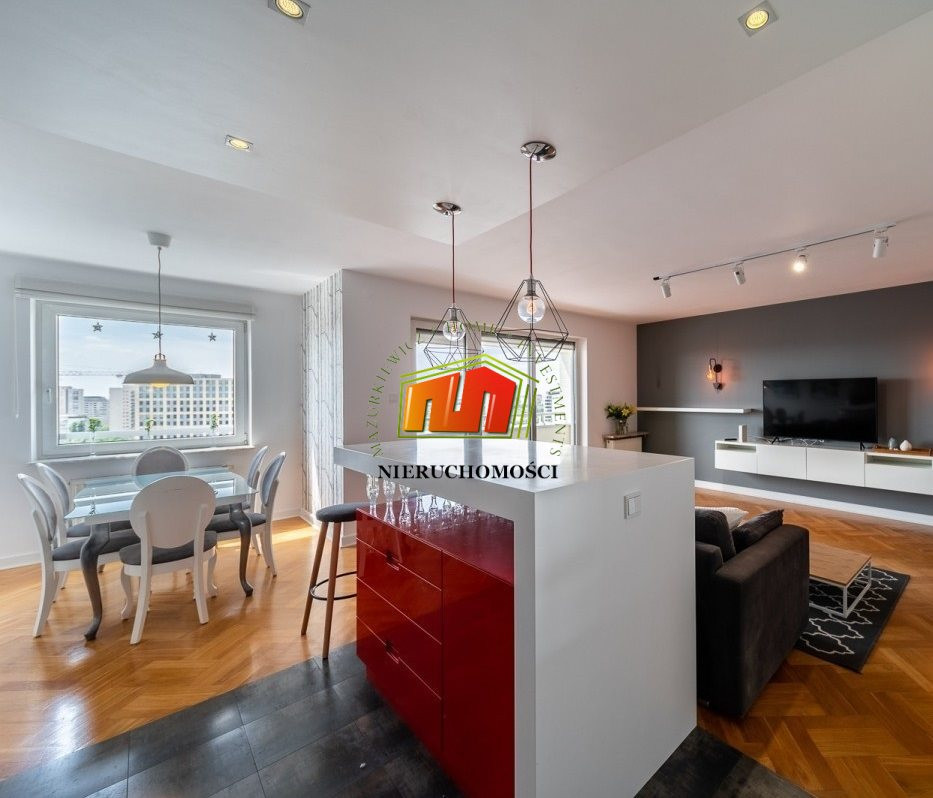 Apartament 3 camere, 107 m²