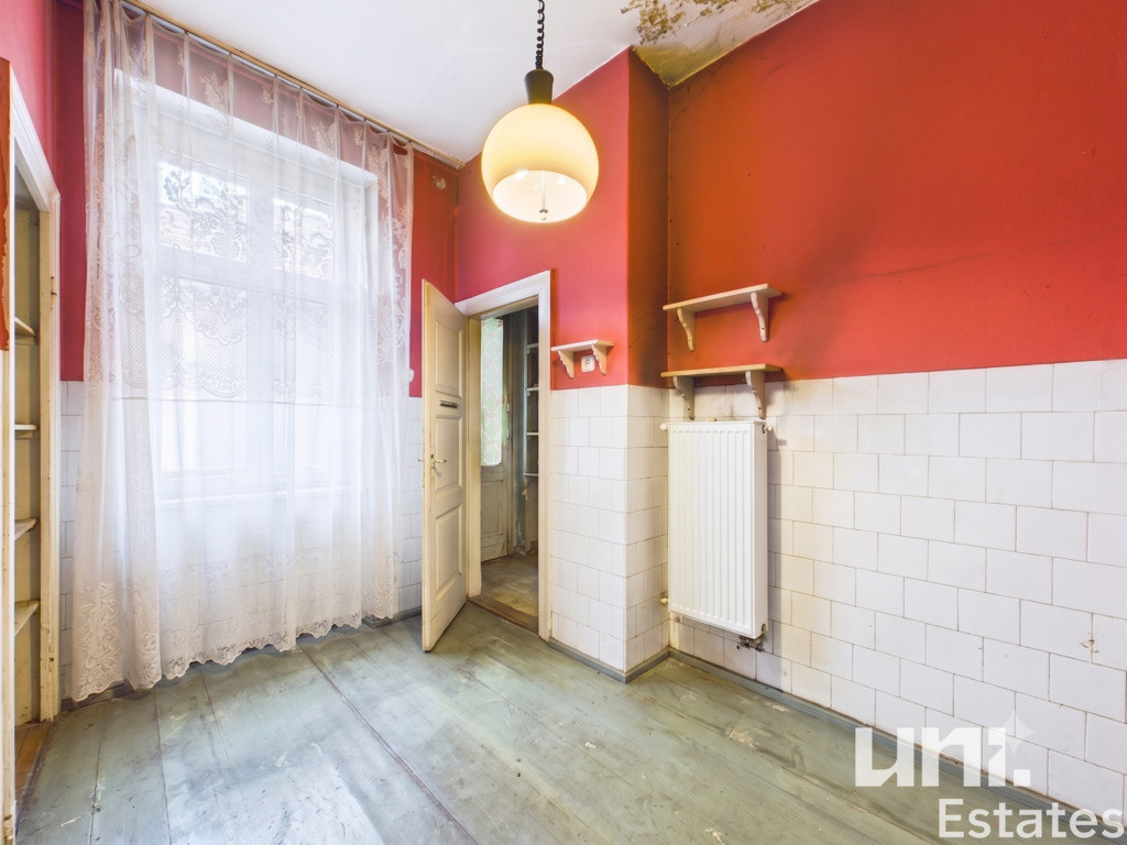 Narożne mieszkanie w kamienicy/2 balkony/Centrum - Widok 6
