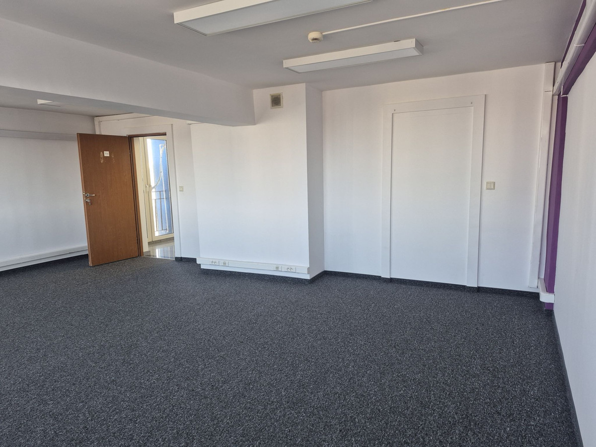Poslovni prostor, 53 m²