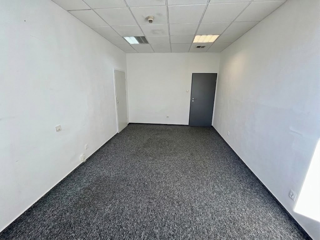 Do wynajęcia lokal o powierzchni 30,8 m² przy ul.Zachodniej 70 - Widok 5