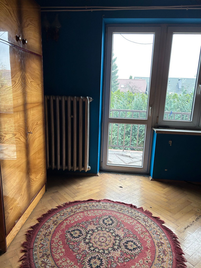 os. Bielany - dom wolno stojący, dwumieszkaniowy do remontu w cichym miejscu - Widok 5