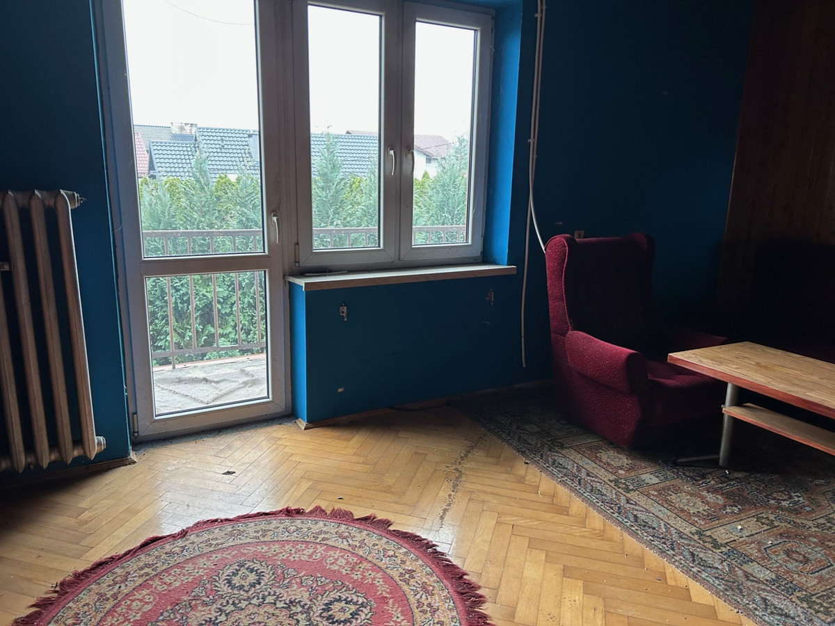 os. Bielany - dom wolno stojący, dwumieszkaniowy do remontu w cichym miejscu - Widok 4