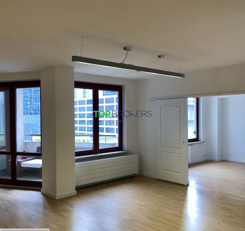 Atvinnuhúsnæði, 163 m²