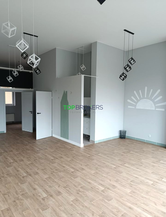 Ustawny lokal usługowy niedaleko metra - Widok 2