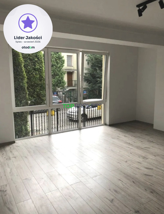 Kuća, 330 m², zemljište 216 m²