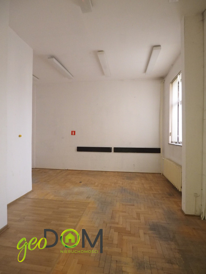 Do wynajęcia lokal użytkowy -parter- 250mkw - Więcej