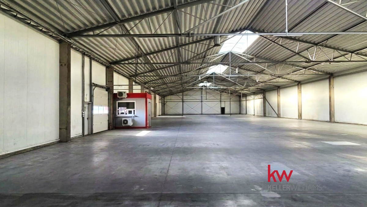 Hala magazynowa z częścią biurową- łącznie 3282 m² - Widok 2
