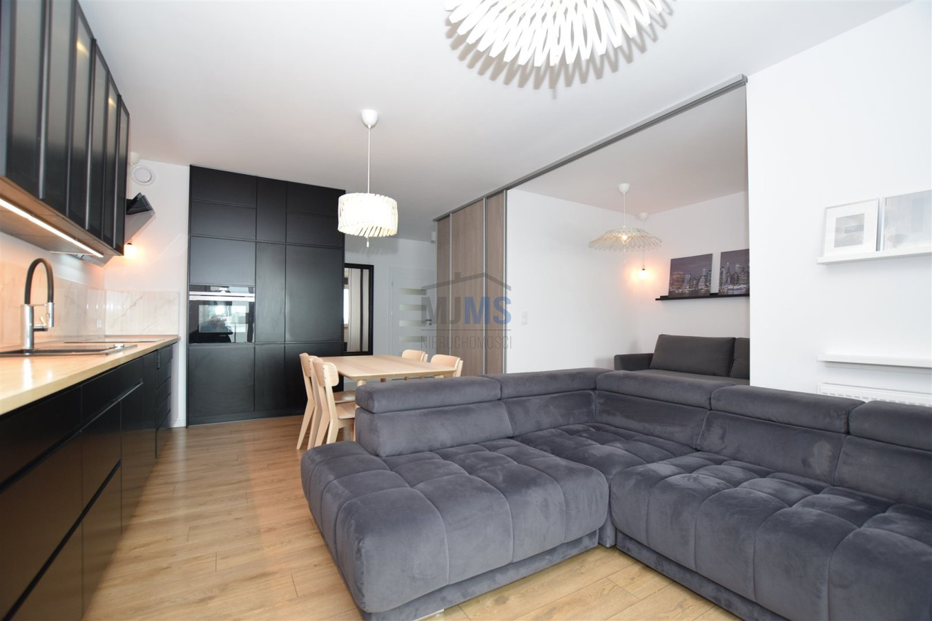 4 pokoje | wysoki standard | duży balkon | winda