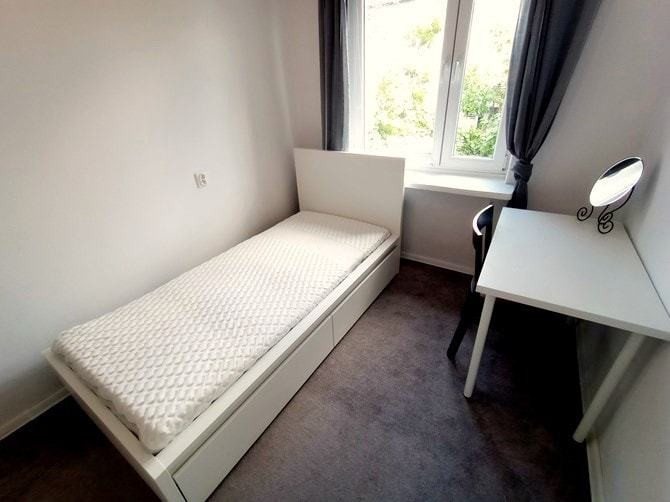 Pokój blisko WUM- Opaczewska 24 - Widok 2
