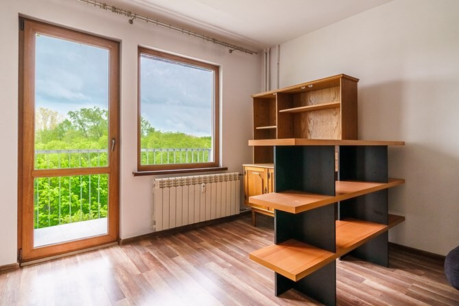 Przestronny pokój z balkonem, WiFi - Radomska 11 - Widok 4