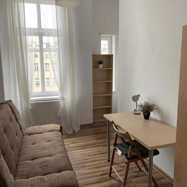 Üzlethelyiség, 10 m²