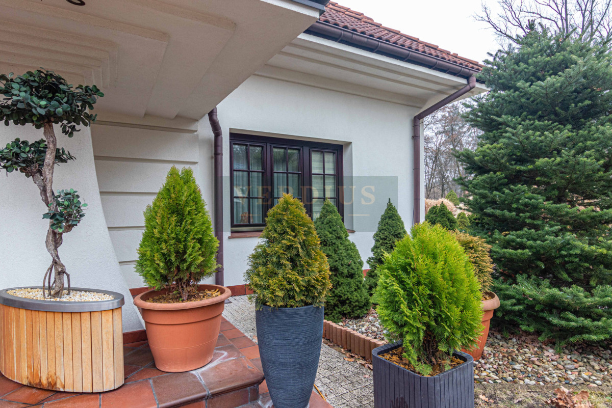 Dom z pięknym ogrodem 270m2,działka 2166m2
