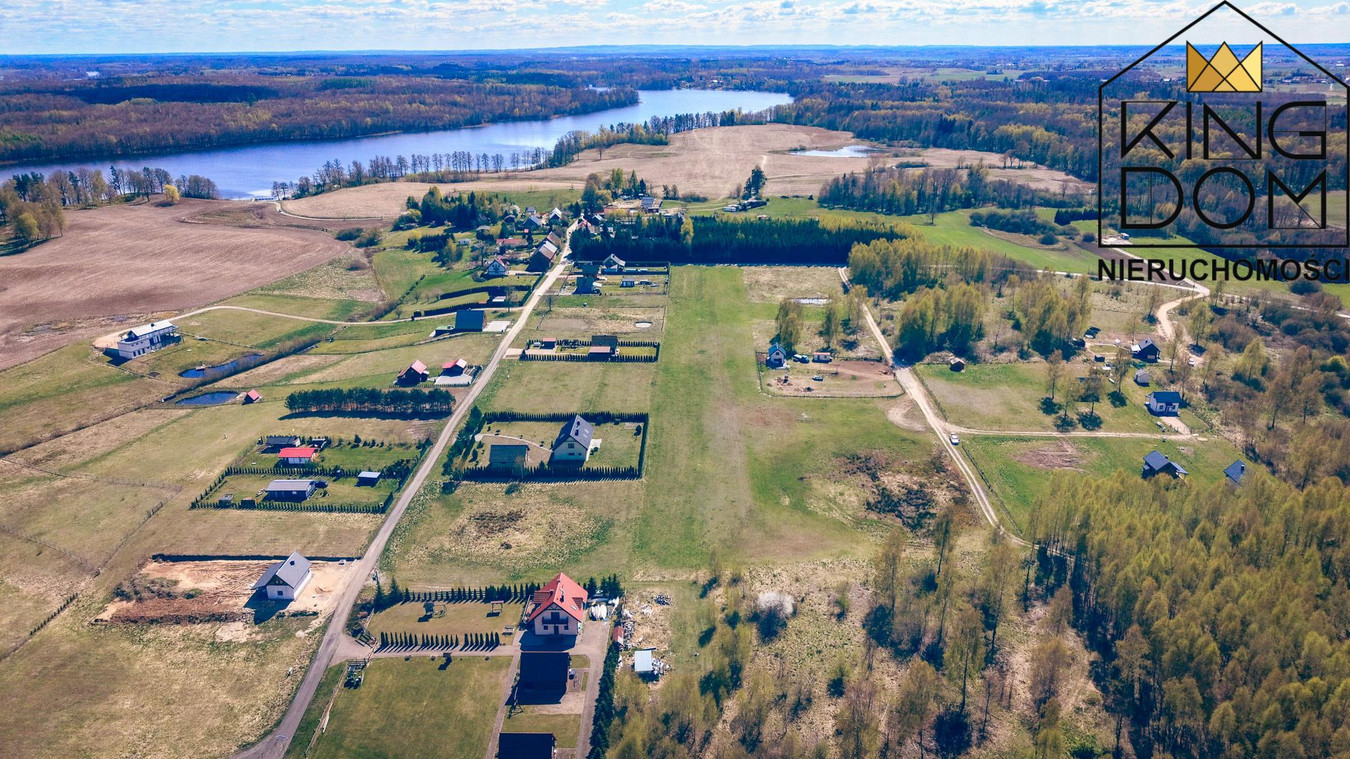 Atrakcyjna działka letniskowa nad jeziorem - Widok 2