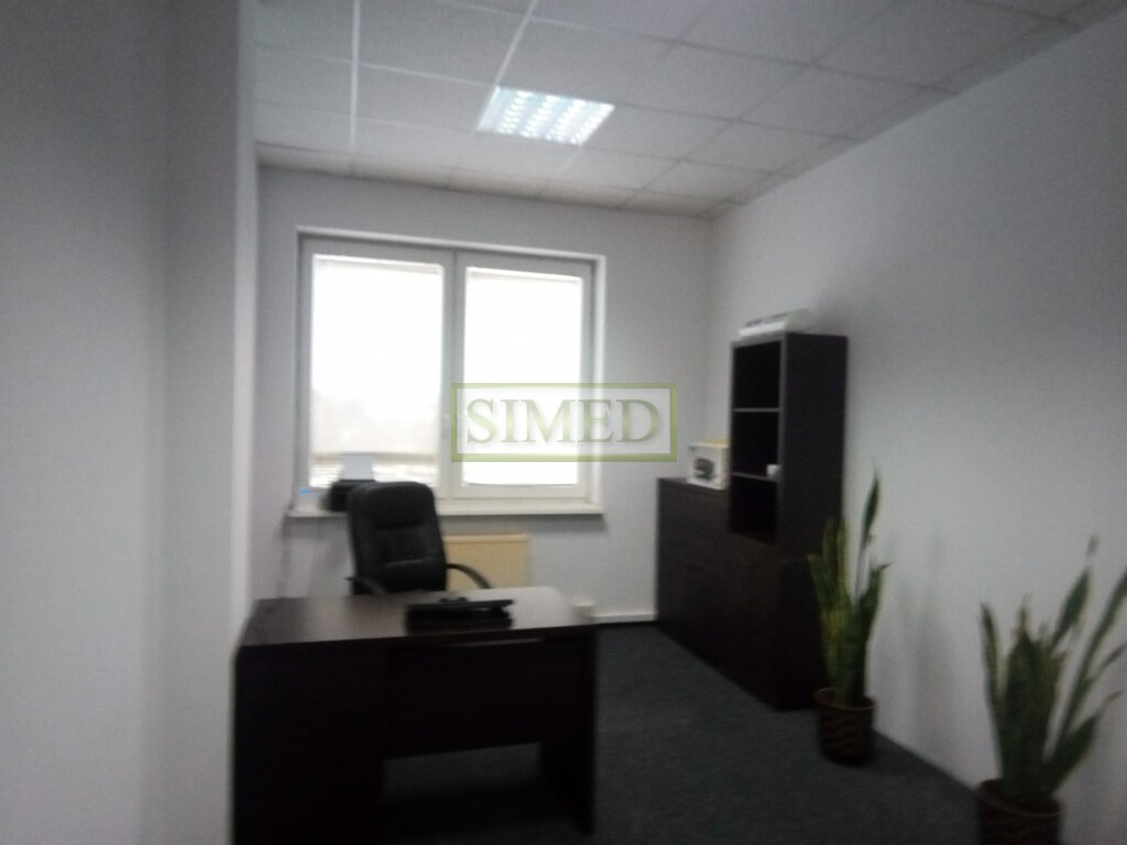Dobry standard,niska cena,parking,dostęp24h - Więcej