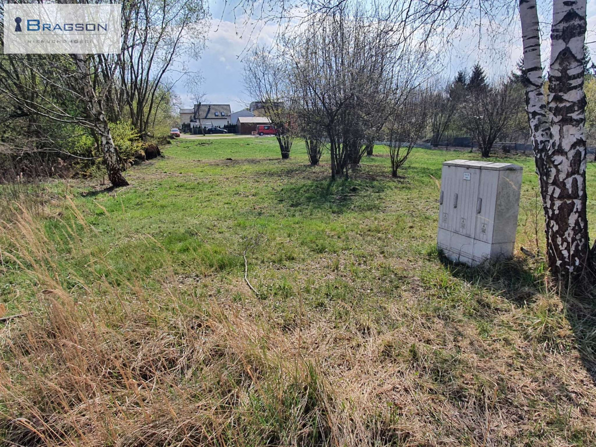 Prestiżowa lokalizacja, 1 km od Pogoria III, zielona i spokojna okolica - Więcej