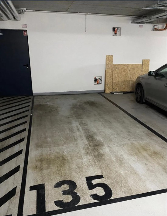 Miejsce parkingowe w garażu podziemnym | SASKA 12E | wygodne