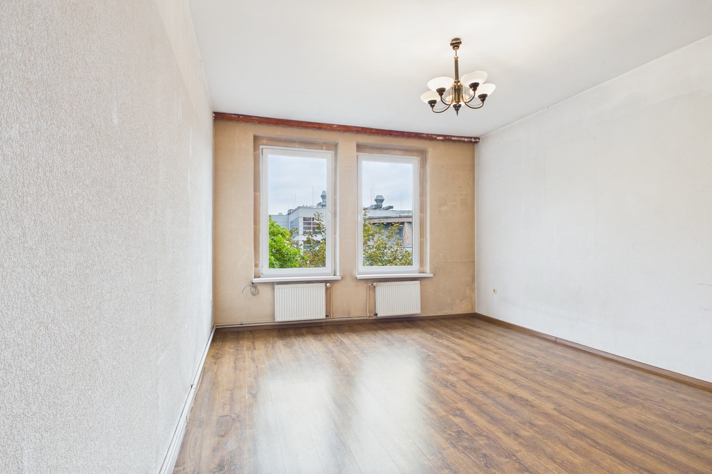 Apartment in Bytom, Śródmieście - Widok 3
