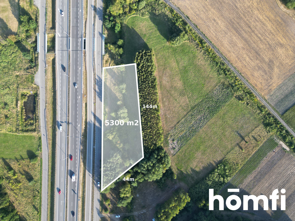 Talamh, 5300 m²