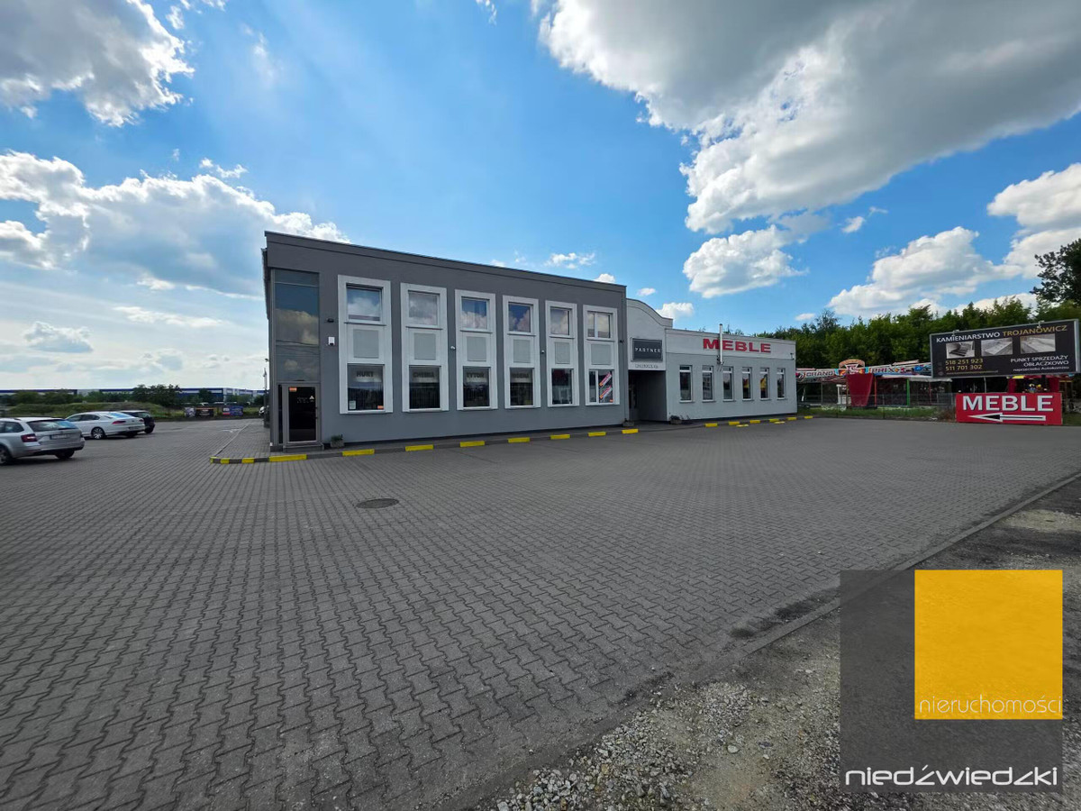 Super miejsce na Twój lokal - centrum Wrześni, ul. Kolejowa - Widok 2