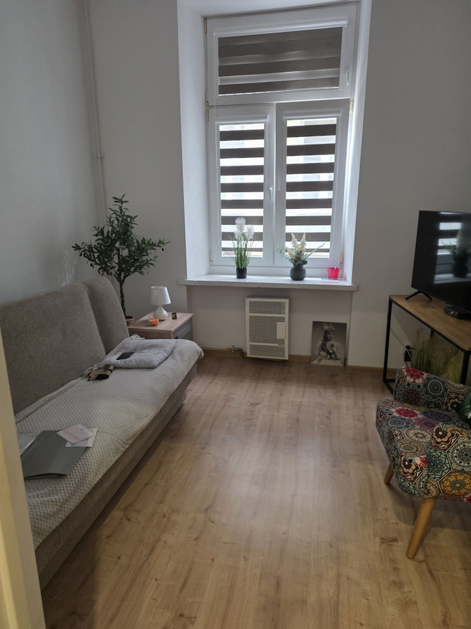 2 wyremontowane, rozkładowe pokoje z CO w Śródmieściu