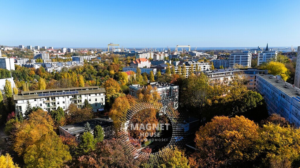 Centrum ★ 3 pokoje z dużym balkonem ★ Ogromny potencjał