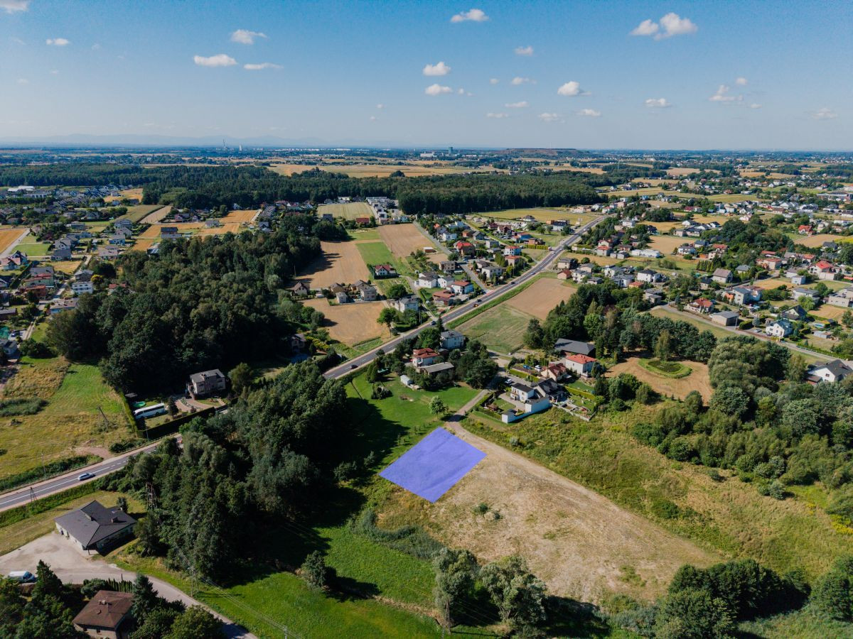 Pod dom z dużym ogrodem w spokojnej okolicy - Widok 2
