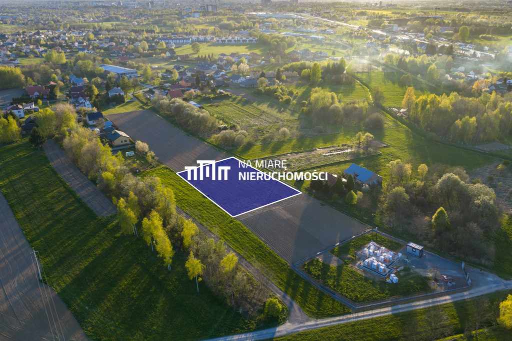 Terrain, 1800 m²