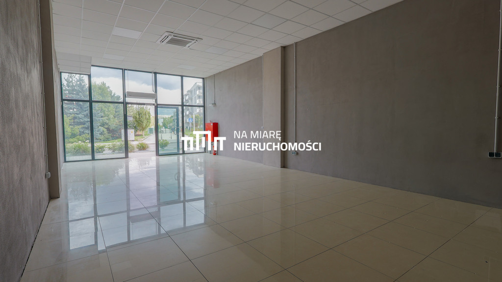 Gotowy lokal, duża witryna, parter, Capital Towers - Widok 4